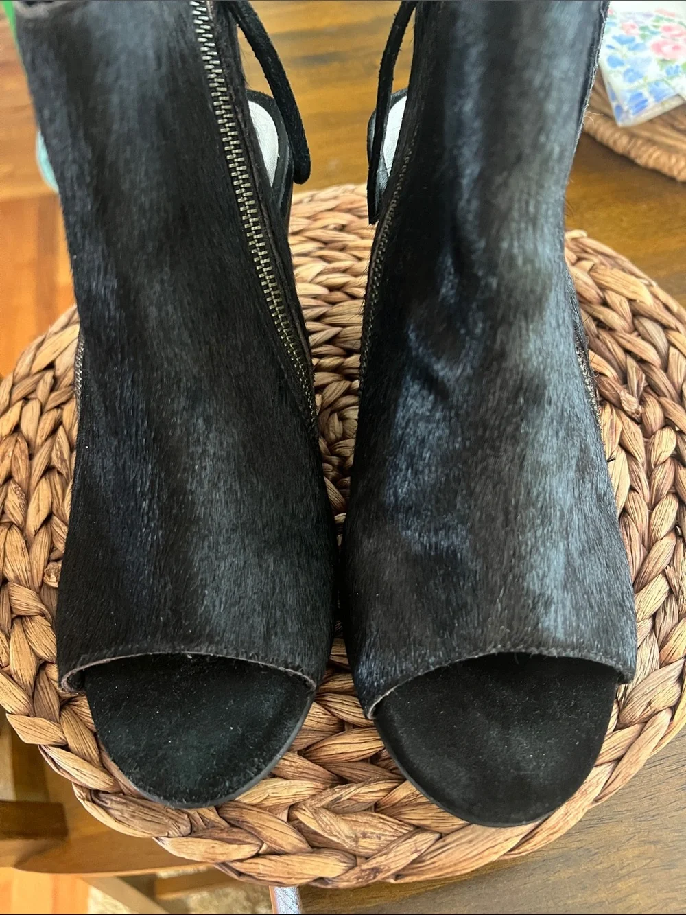 Diba True Black Peep-Toe Wedge SHOOTIES Sides w/ Zippers Size 9